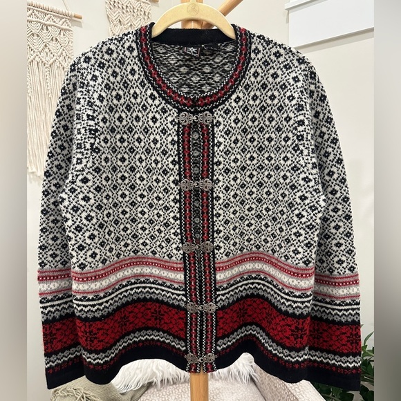 Sky Sweaters - Skyr Nordic Fair Isle Wool Cardigan Metal Clasp Scandinavian Sweater L